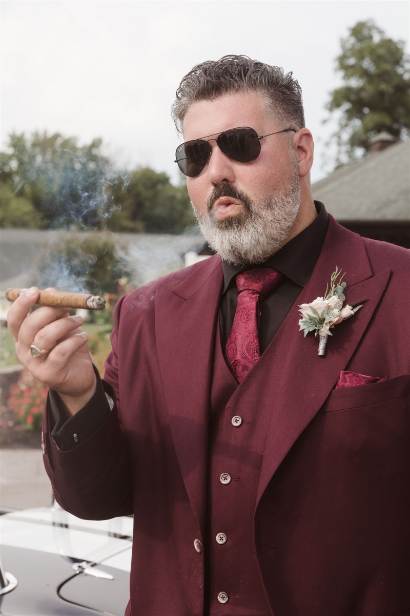Groom boutonniere in blush pink, white, and beige with elegant neutral floral accents1365-1200.293040293
