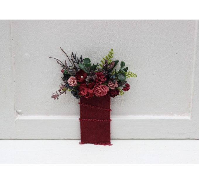Wedding boutonnieres in burgundy dusty rose color scheme. Flower accessories. Pocket boutonniere. Square flowers. 5341