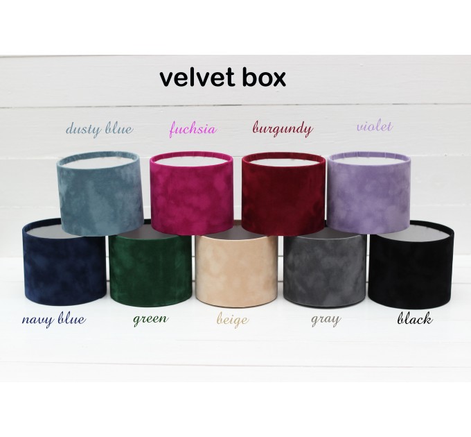 Create your centerpiece :) Table centerpiece. Home floral decor. Flowers in box. Table decoration. Flower arrangement. Hat box. Custom.