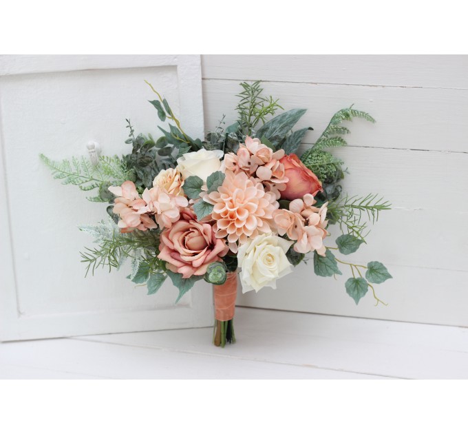 Wedding bouquets in peach cream colors. Bridal bouquet. Dahlia bouquet. Cascading bouquet Faux bouquet. Bridesmaid bouquet. 5190