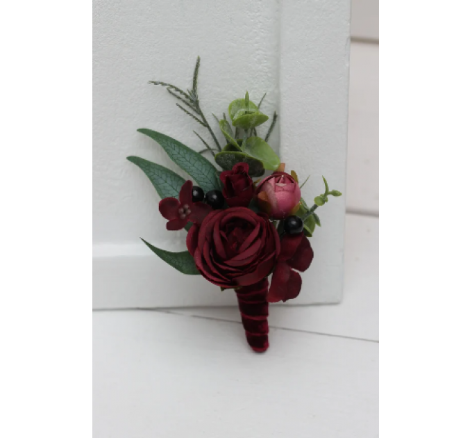Wedding boutonnieres and wrist corsage in burgundy dusty rosecolor scheme. Flower accessories. 5329