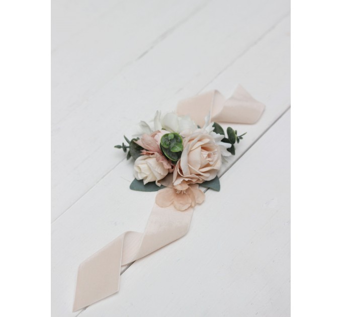  Wedding boutonnieres and wrist corsage  in blush pink color scheme. Flower accessories. 5088