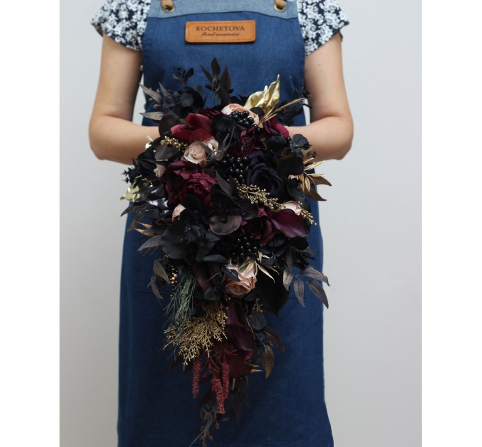 Deep Purple, Black, Gold, and Beige Wedding Bouquets – Regular and Cascade Designs