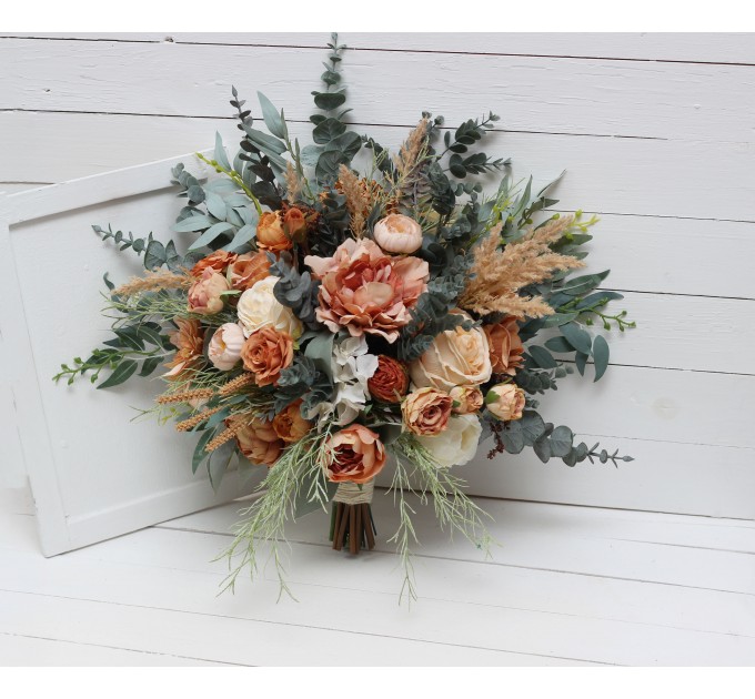 Wedding bouquets in orange rust peach colors. Bridal bouquet. Cascading bouquet. Faux bouquet. Bridesmaid bouquet. 0001