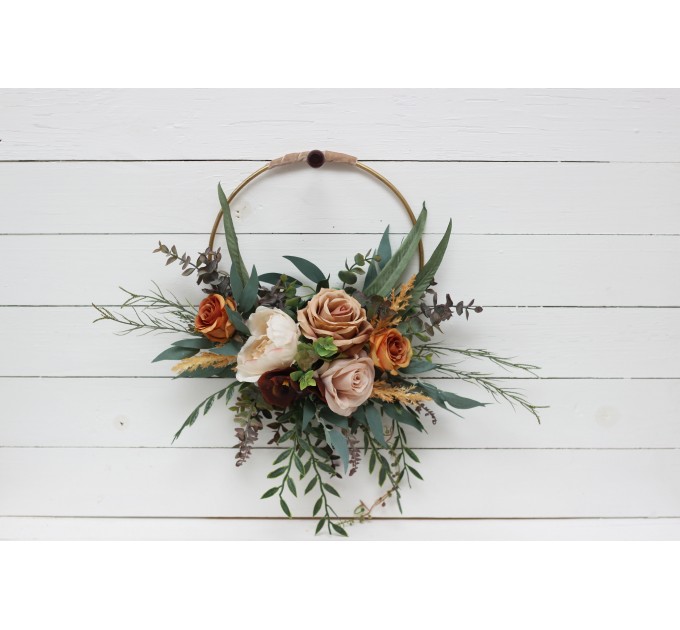 Flower hoop.Rust brown ivory colors. Alternative bridesmaid bouquet. 0019