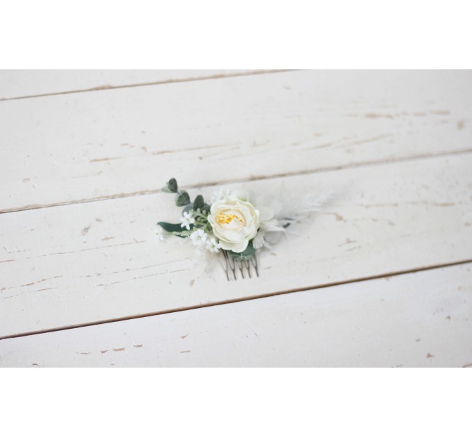 Flower comb in white color scheme. Wedding accessories for hair. Bridal flower comb. Bridesmaid floral comb. 5021