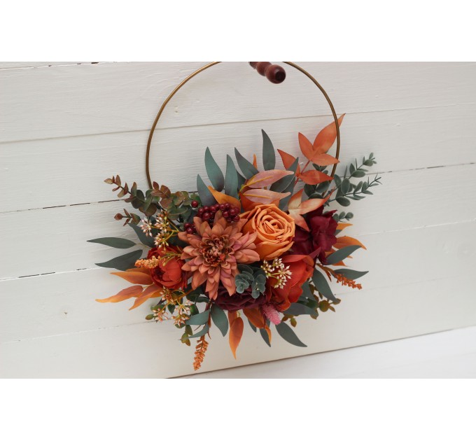 Flower hoop in  rust burgundy cinnamon orange colors. Alternative bridesmaid bouquet. 0033