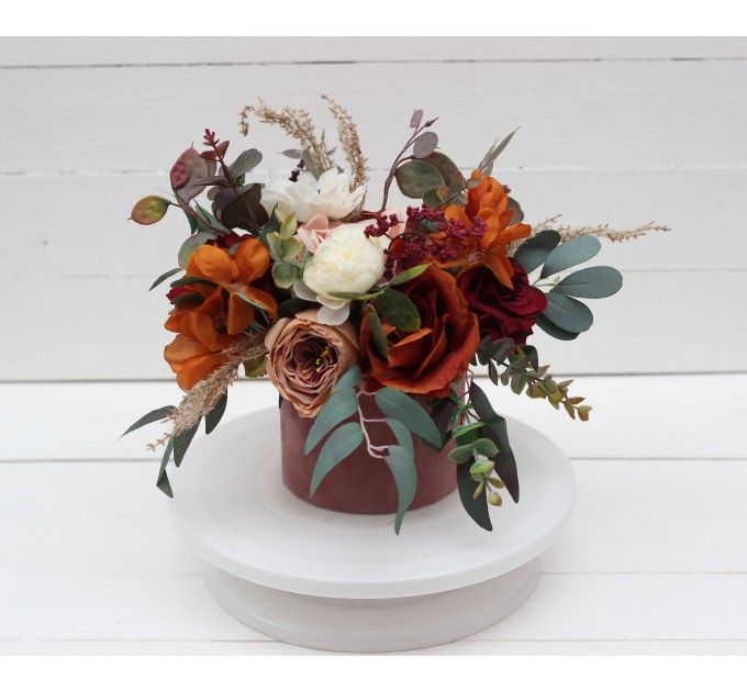 Burgundy rust ivory cinnamon centerpiece. Table decor. Flowers in box. 0039