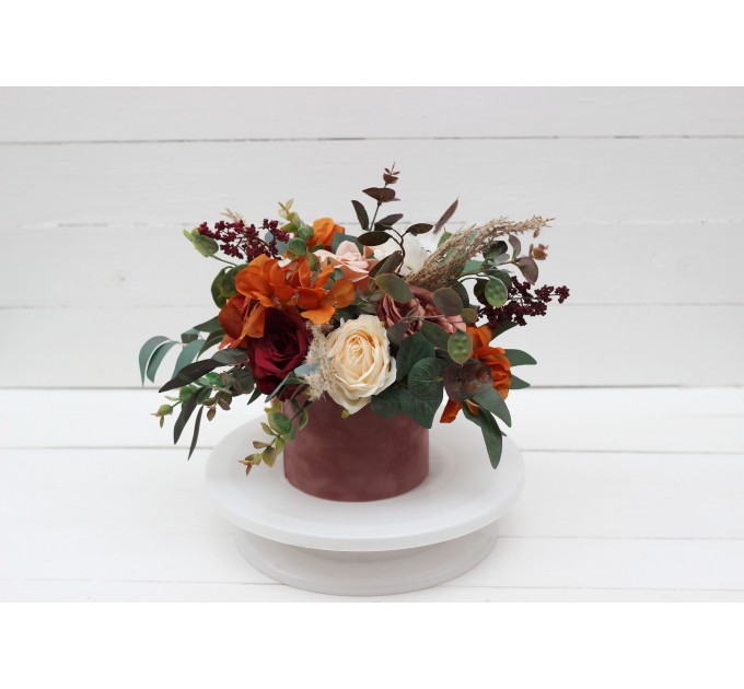 Burgundy rust ivory cinnamon centerpiece. Table decor. Flowers in box. 0039