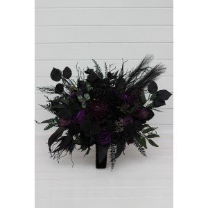 Bouquets in black green purple colors for alternative wedding. 5447
