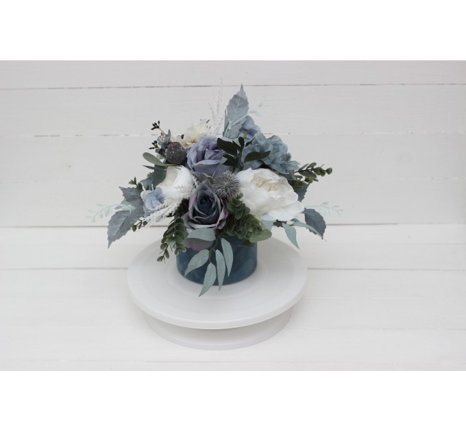 Dusty blue white centerpiece. Table decor. Wedding flowers in box. 0508