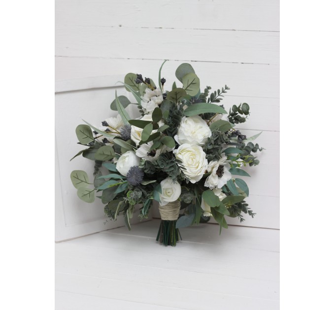 Wedding bouquets in whte colors. Bridal bouquet. Cascading bouquet. Faux bouquet. Bridesmaid bouquet. White anemone bouquet. Classic wedding. 5013-2
