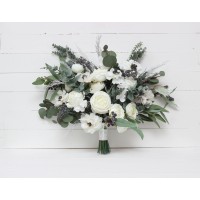Wedding bouquets in whte colors. Bridal bouquet. Cascading bouquet. Faux bouquet. Bridesmaid bouquet. White anemone bouquet. Classic wedding. 5013