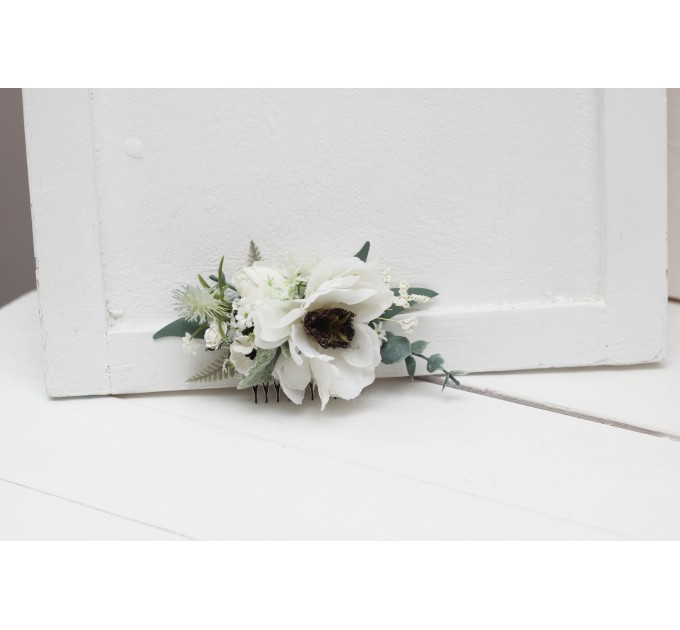 Flower comb in white color scheme. Wedding accessories for hair. Bridal flower comb. Bridesmaid floral comb. 5013