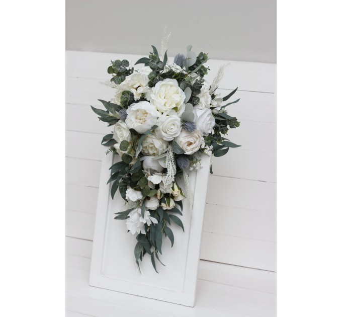 Wedding bouquets in white colors. Bridal bouquet. Cascading bouquet. Faux bouquet. Bridesmaid bouquet. 5021