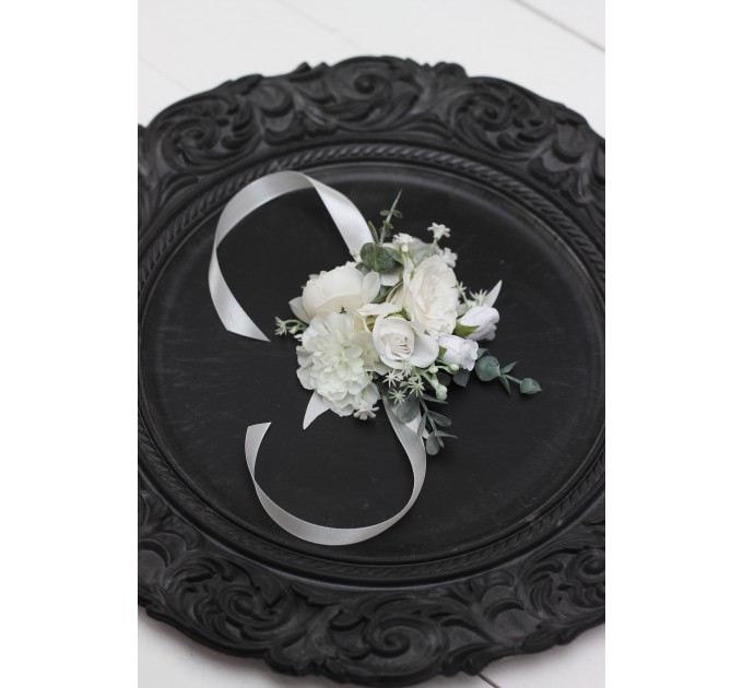  Wedding boutonnieres and wrist corsage  in white color scheme. Flower accessories. 5021