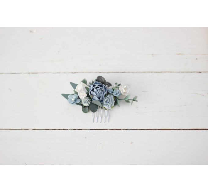 Flower comb in dusty blue white color scheme. Wedding accessories for hair. Bridal flower comb. Bridesmaid floral comb. 5031