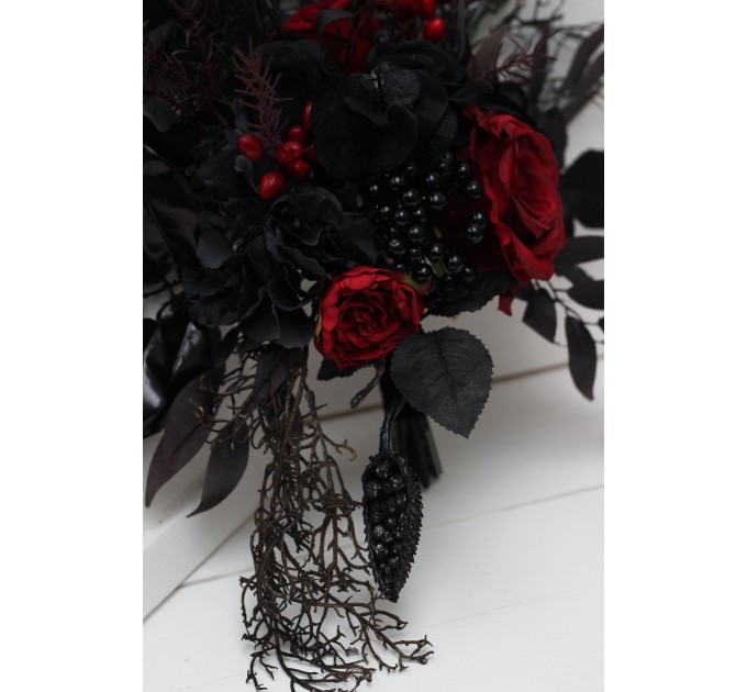 Halloween wedding bouquets in black and red colors. Bridal bouquet. Faux bouquet. Bridesmaid bouquet. 5041