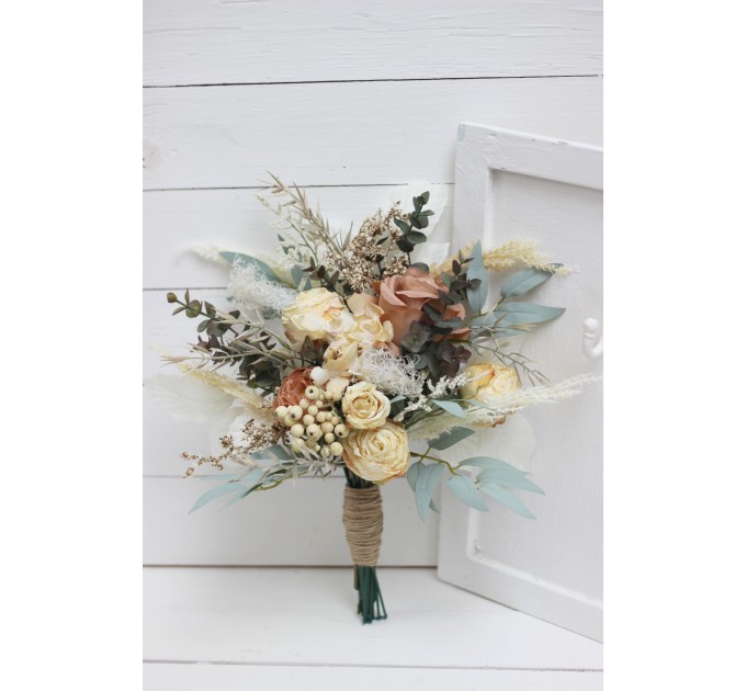 Wedding bouquets in champagne ivory colors. Bridal bouquet. Faux bouquet. Bridesmaid bouquet. 5044