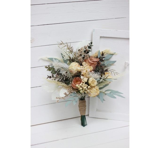 Wedding bouquets in champagne ivory colors. Bridal bouquet. Faux bouquet. Bridesmaid bouquet. 5044