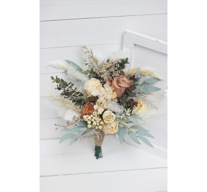 Wedding bouquets in champagne ivory colors. Bridal bouquet. Faux bouquet. Bridesmaid bouquet. 5044