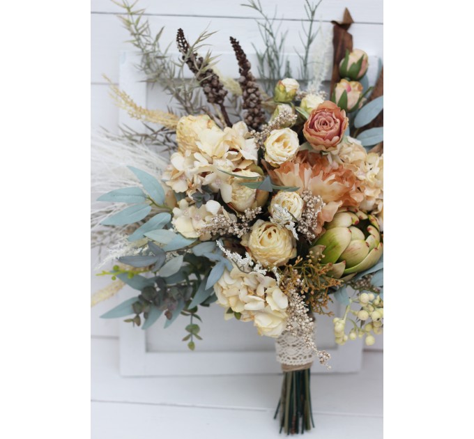 Wedding bouquets in champagne ivory colors. Bridal bouquet. Faux bouquet. Bridesmaid bouquet. 5044