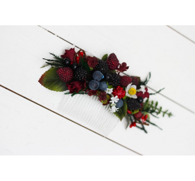 Flower combs with berries. Wedding accessories for hair. Bridal flower comb. Bridesmaid floral comb. 5050