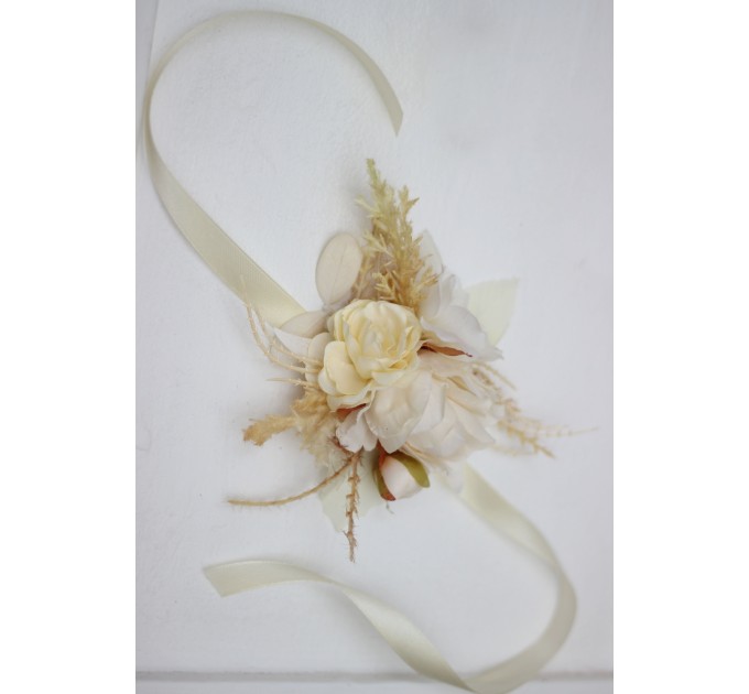  Wedding boutonnieres and wrist corsage  in champagne ivory cream color scheme. Flower accessories. 5049-2