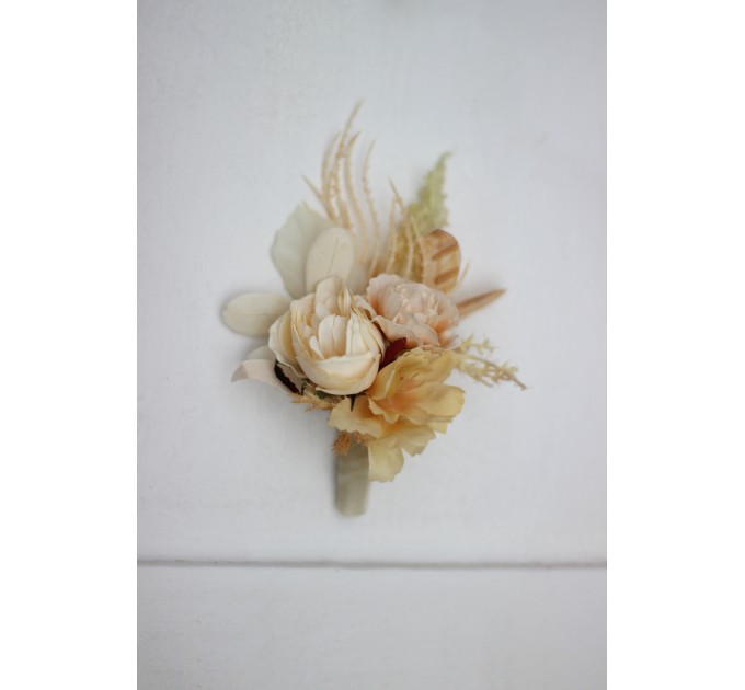  Wedding boutonnieres and wrist corsage  in champagne ivory cream color scheme. Flower accessories. 5049-2