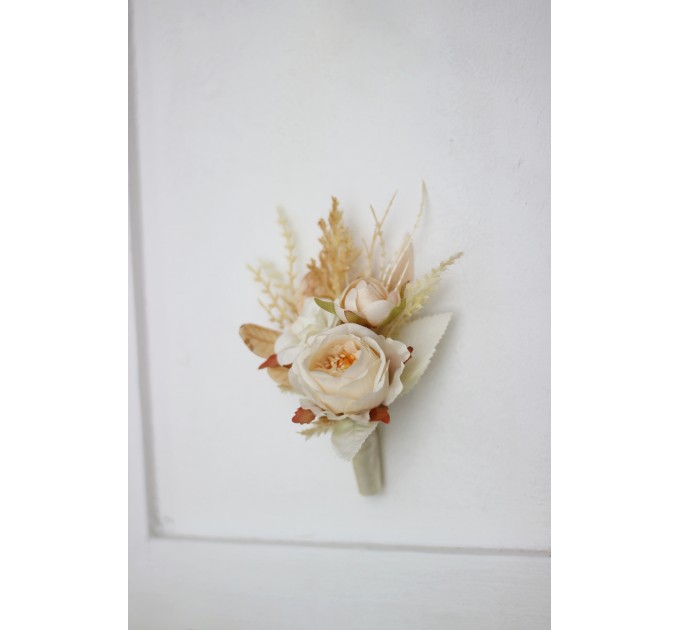  Wedding boutonnieres and wrist corsage  in champagne ivory cream color scheme. Flower accessories. 5049-2