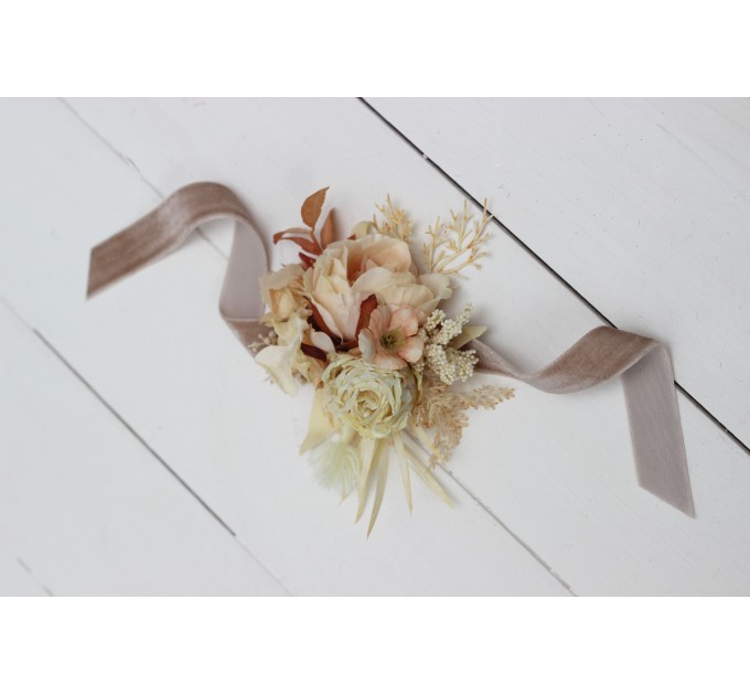  Wedding boutonnieres and wrist corsage  in ivory cream sand  color scheme. Flower accessories. 5049-3