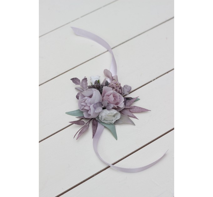  Wedding boutonnieres and wrist corsage  in lilac white color scheme. Flower accessories. 5059