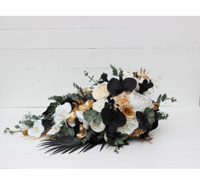 Wedding bouquets in black gold white colors. Bridal bouquet. Cascading bouquet. Faux bouquet. Bridesmaid bouquet. 5065