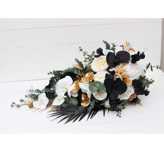 Wedding bouquets in black gold white colors. Bridal bouquet. Cascading bouquet. Faux bouquet. Bridesmaid bouquet. 5065