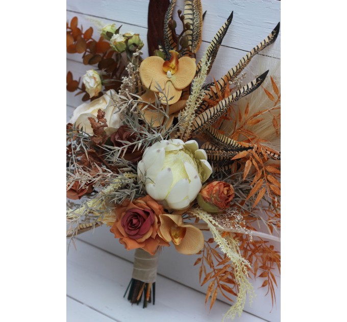 Boho protea bouquet in rust and ivory colors. Bridal bouquet. Faux bouquet. Bridesmaid bouquet. 5072