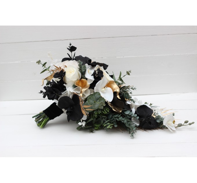 Wedding bouquets in black gold white colors. Bridal bouquet. Cascading bouquet. Faux bouquet. Bridesmaid bouquet. 5065