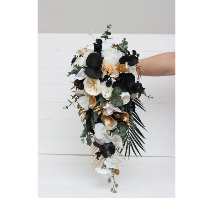 Wedding bouquets in black gold white colors. Bridal bouquet. Cascading bouquet. Faux bouquet. Bridesmaid bouquet. 5065