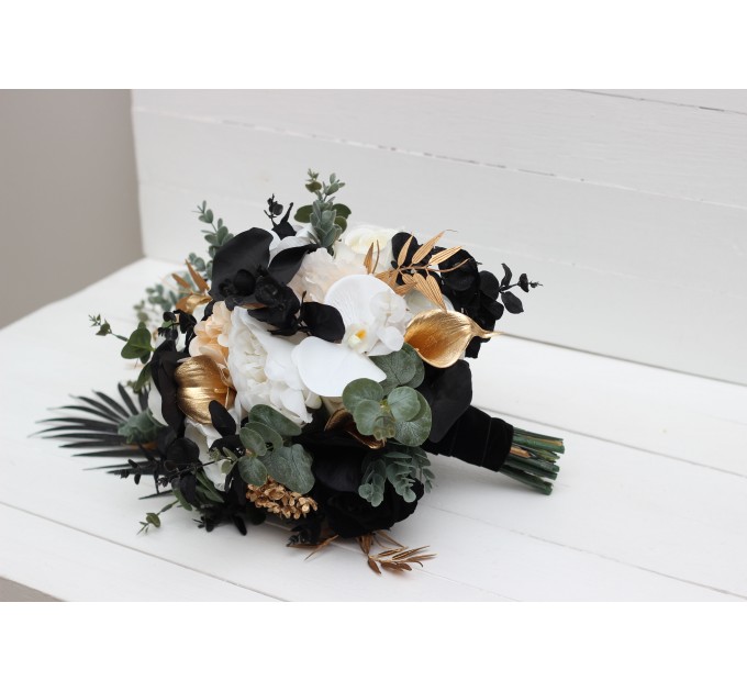Wedding bouquets in black gold white colors. Bridal bouquet. Cascading bouquet. Faux bouquet. Bridesmaid bouquet. 5065