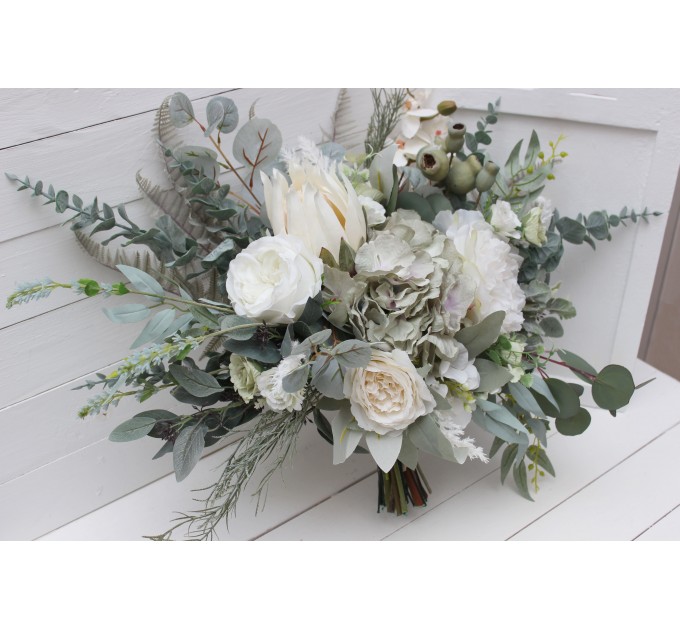 Wedding bouquets in sage green ivory bouquet  colors. Bridal bouquet. Faux bouquet. Bridesmaid bouquet. 5075