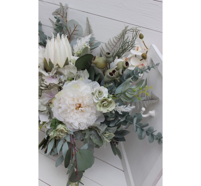 Wedding bouquets in sage green ivory bouquet  colors. Bridal bouquet. Faux bouquet. Bridesmaid bouquet. 5075