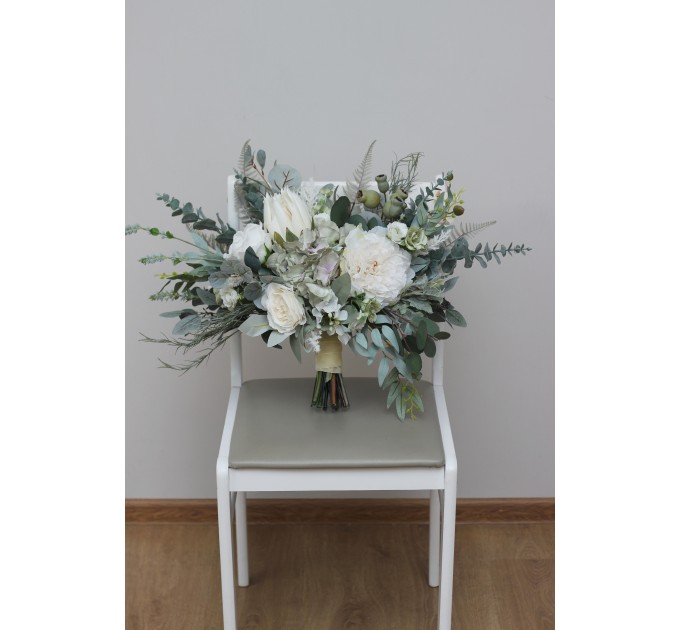 Wedding bouquets in sage green ivory bouquet  colors. Bridal bouquet. Faux bouquet. Bridesmaid bouquet. 5075