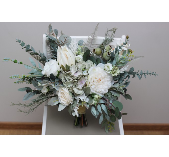 Wedding bouquets in sage green ivory bouquet  colors. Bridal bouquet. Faux bouquet. Bridesmaid bouquet. 5075
