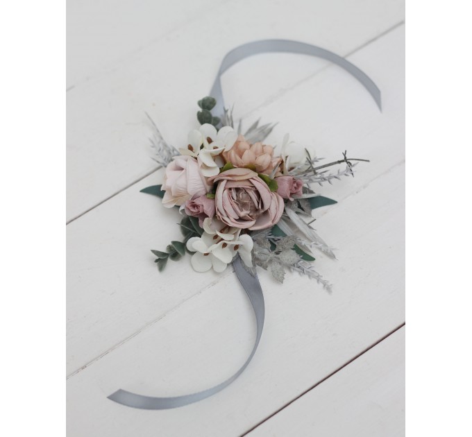  Wedding boutonnieres and wrist corsage  in beige white gray color scheme. Flower accessories. 5078