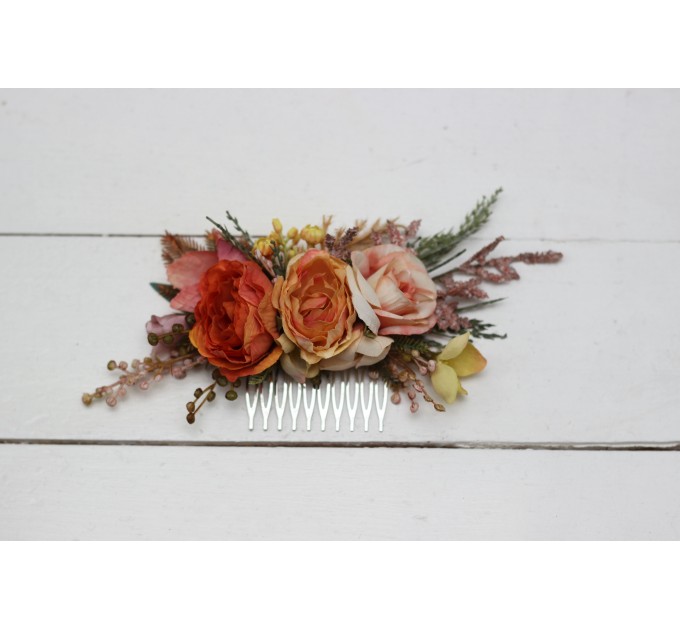 Flower comb in orange rust peach color scheme. Wedding accessories for hair. Bridal flower comb. Bridesmaid floral comb. 0001
