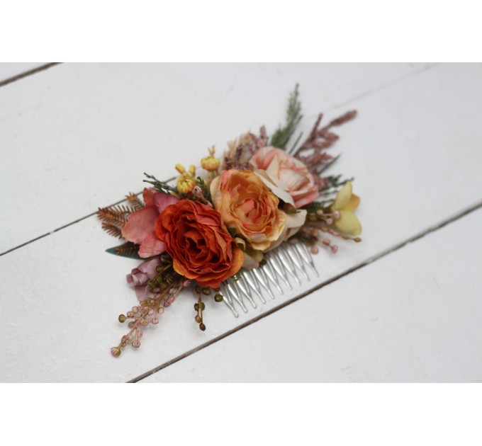 Flower comb in orange rust peach color scheme. Wedding accessories for hair. Bridal flower comb. Bridesmaid floral comb. 0001