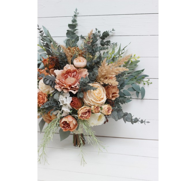Wedding bouquets in orange rust peach colors. Bridal bouquet. Cascading bouquet. Faux bouquet. Bridesmaid bouquet. 0001