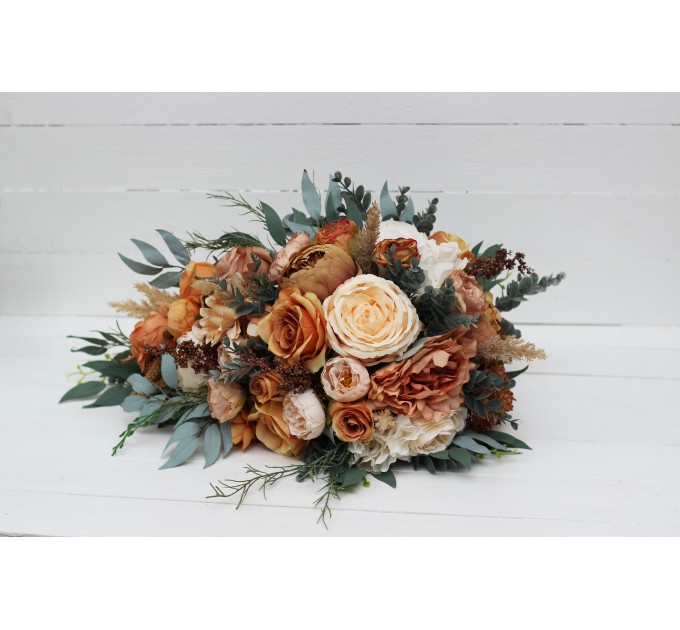 Wedding bouquets in orange rust peach colors. Bridal bouquet. Cascading bouquet. Faux bouquet. Bridesmaid bouquet. 0001