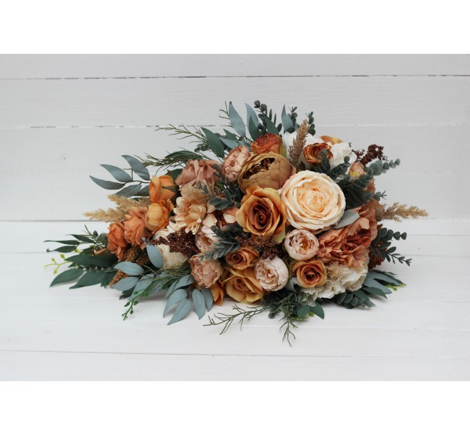 Wedding bouquets in orange rust peach colors. Bridal bouquet. Cascading bouquet. Faux bouquet. Bridesmaid bouquet. 0001
