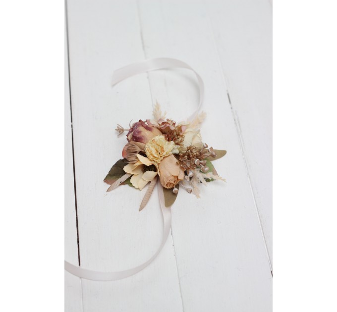  Wedding boutonnieres and wrist corsage  in dusty rose cinnamon ivory color scheme. Flower accessories. 5098