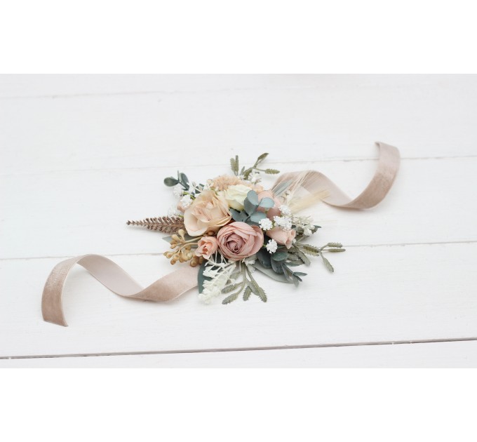  Wedding boutonnieres and wrist corsage  in blush pink beige cream color scheme. Flower accessories. 5132